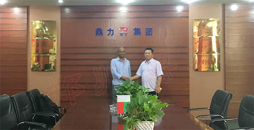 ��ĸ��əC��ӆ��ͬ